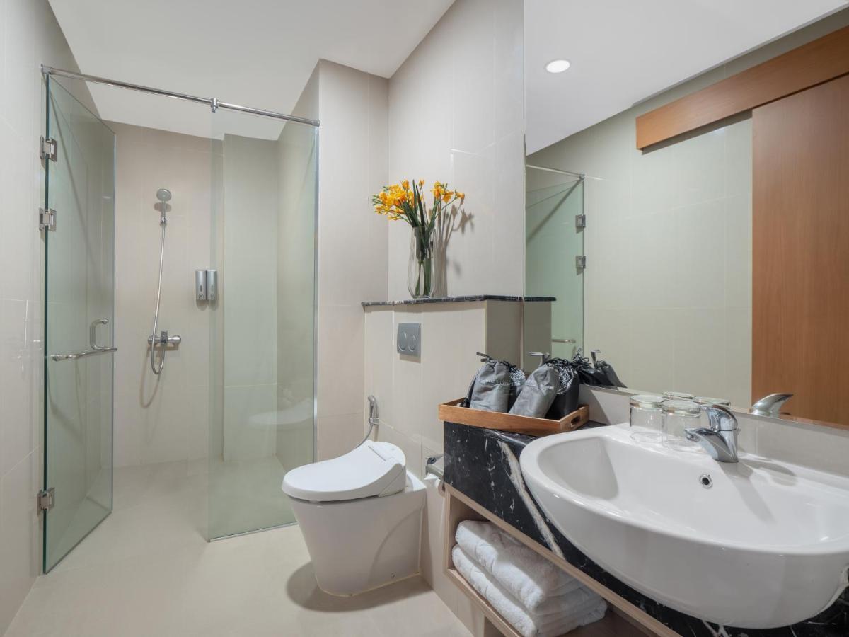 The Reiz Suites, Artotel Curated Medan Exterior foto